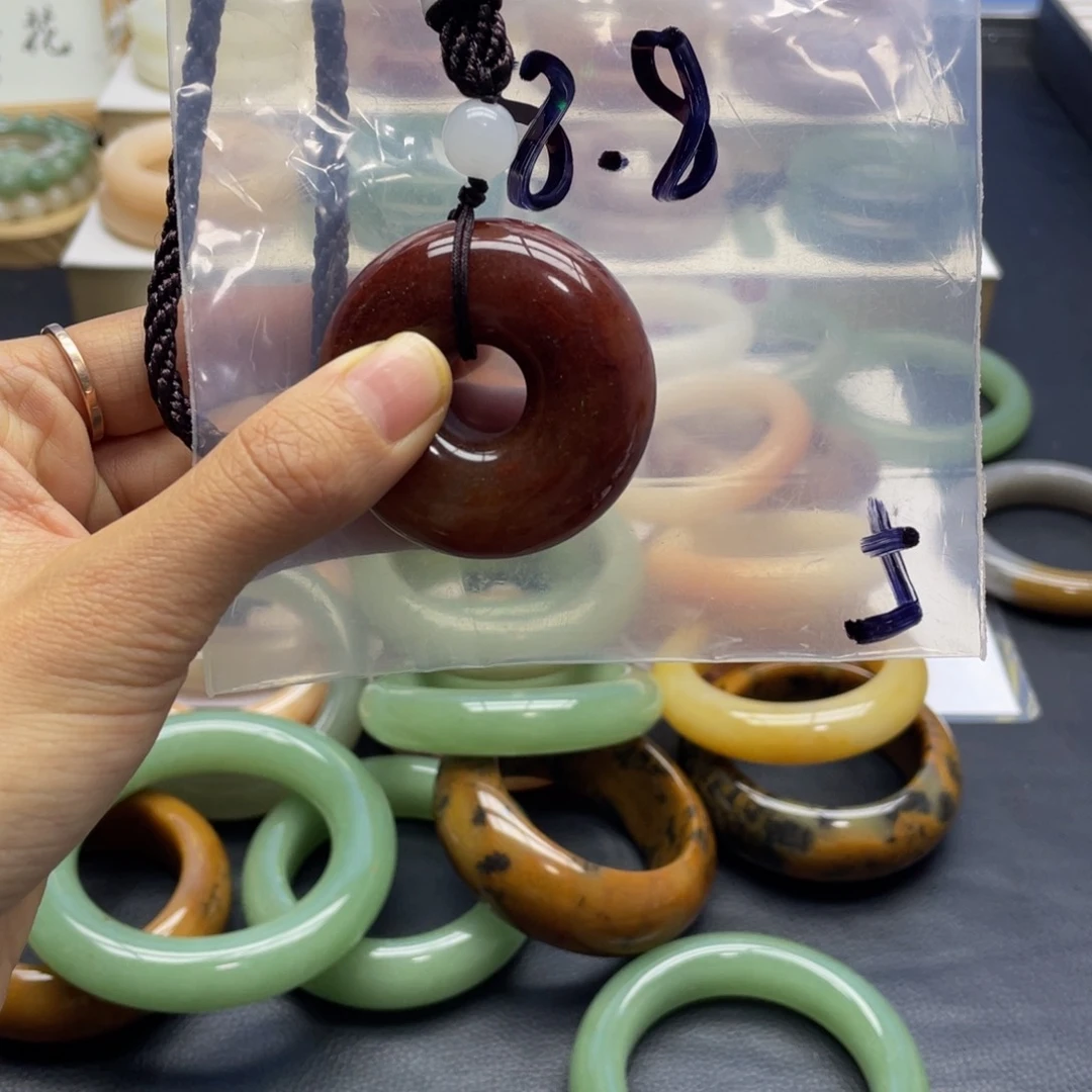 未镶嵌手镯石英质玉