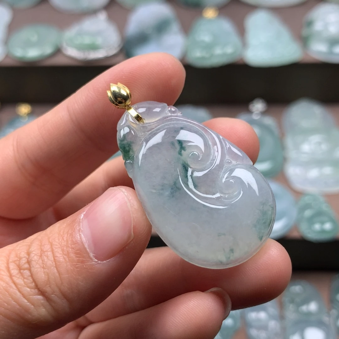 颈饰18K金镶嵌翡翠天然翡翠