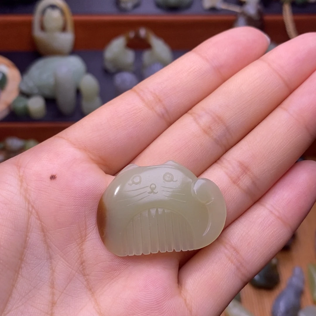 和田玉未镶嵌颈饰蒋*?