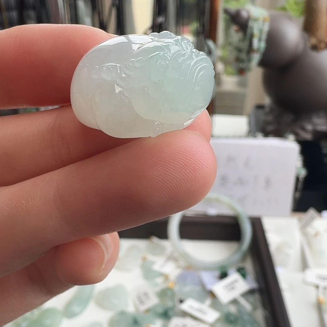 翡翠未镶嵌颈饰小胖墩