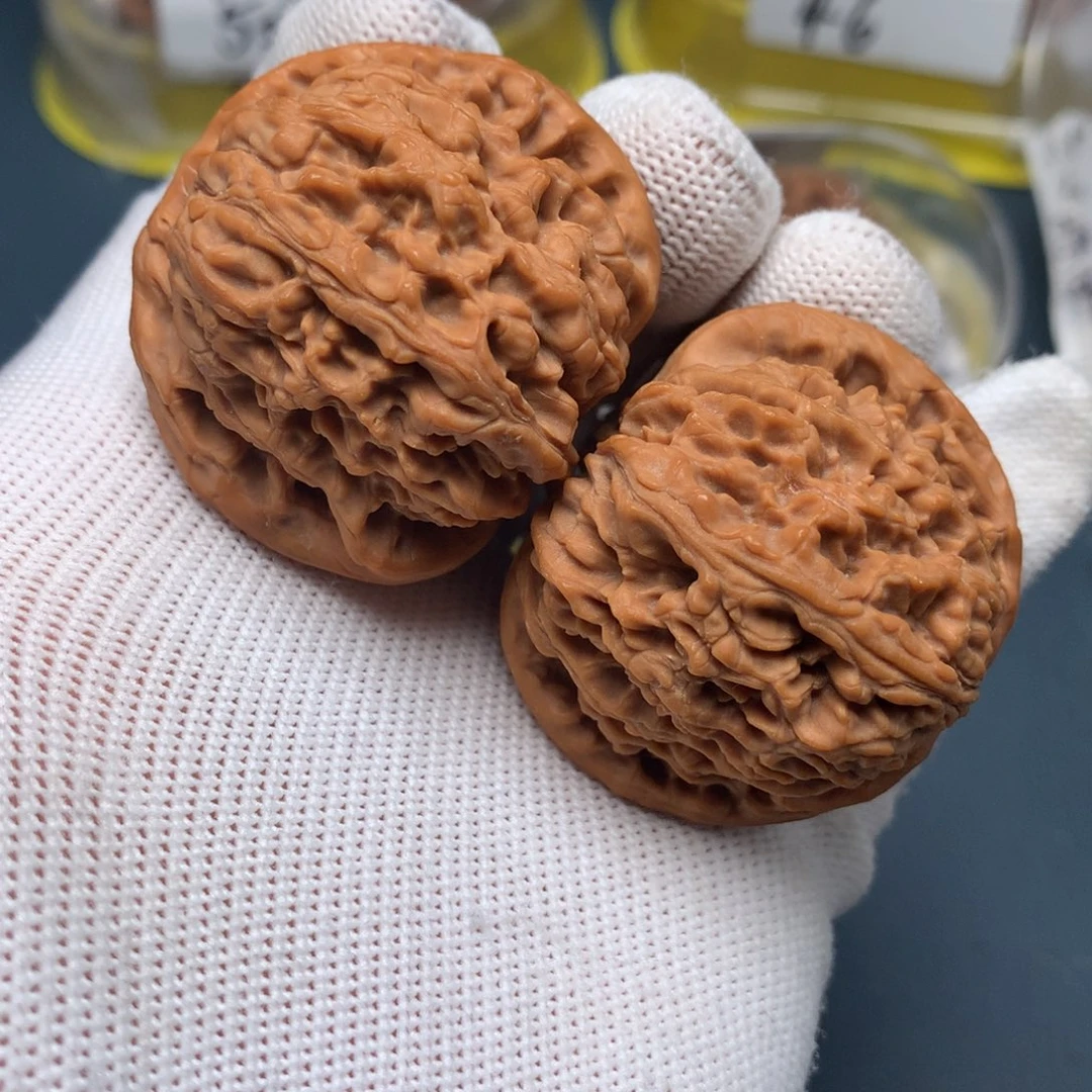 文玩核桃把件M****g43-16549-4