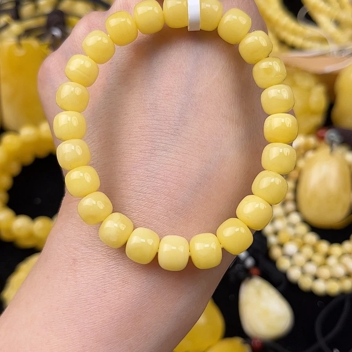 琥珀未镶嵌颈饰琥珀