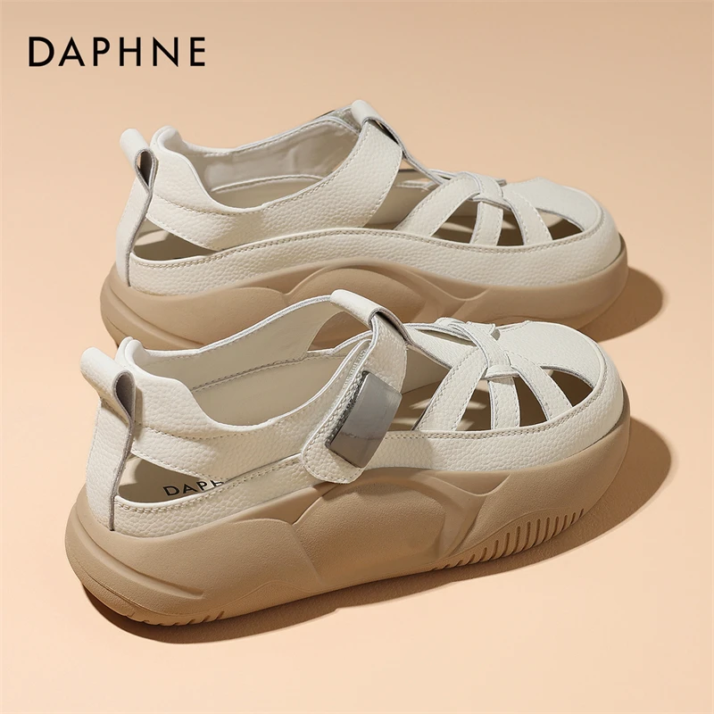 达芙妮包头厚底罗马凉鞋女2025夏季新款休闲魔术贴镂空透气洞洞鞋