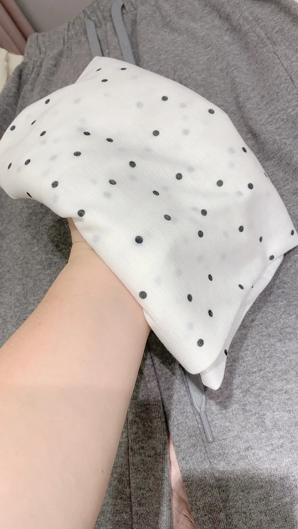 宝衣家 夏季柔软波点天丝短袖