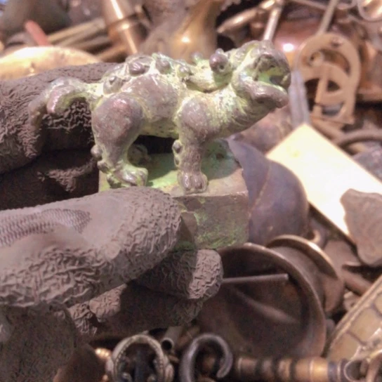 大****闪电购铜摆件工艺品