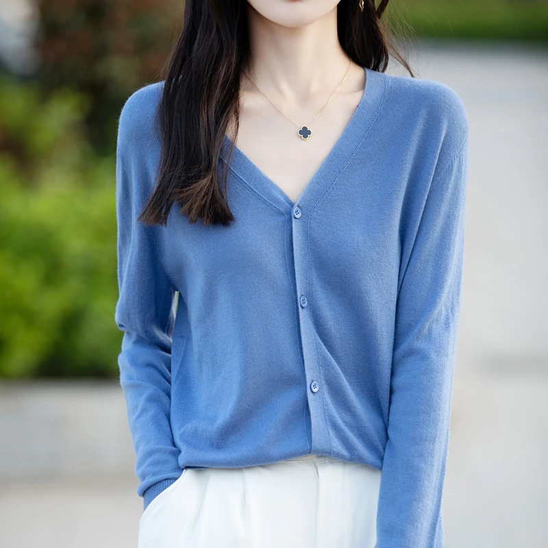 2025春秋新款法式高级感V领长袖针织开衫女纯色气质优雅简约薄款