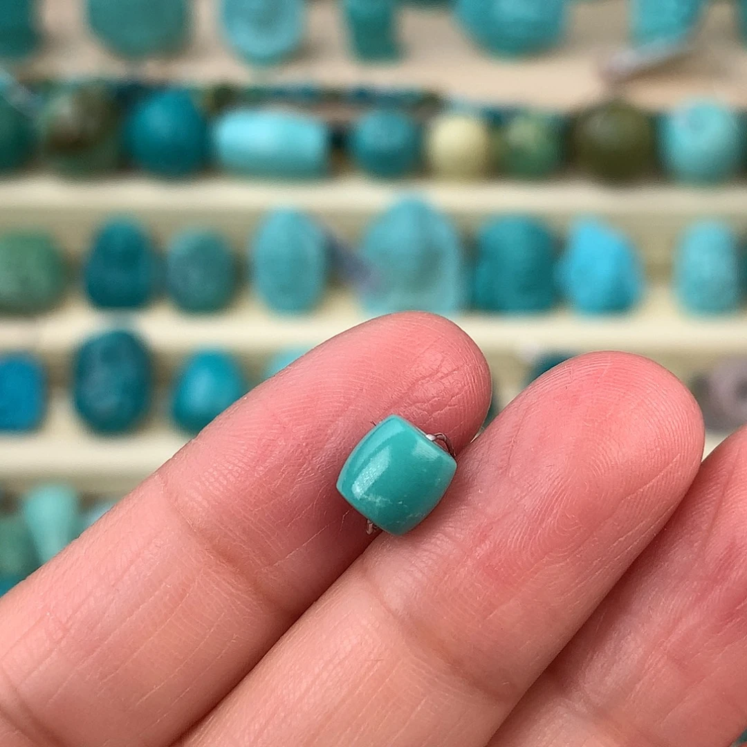 绿松石未镶嵌珠宝奇石6.1×6.1