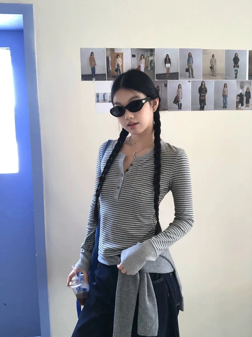 A372-红人馆内搭打底衫女新款秋季高级感超好看长袖t恤女短款上衣