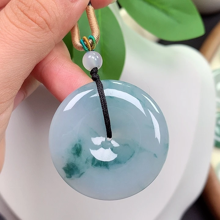 颈饰未镶嵌翡翠平安扣 35.9x6.0mm
