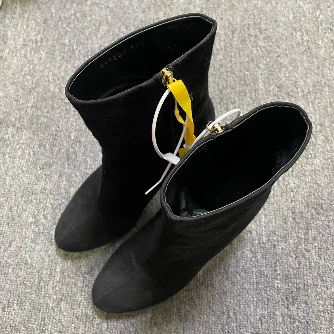 95新 GUCCI/古驰 丝绒铆钉高跟短靴 37.5码/11426