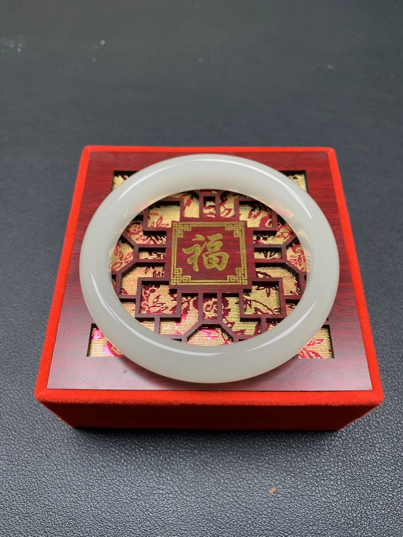 和田玉手镯圈口测量图（所有产品带国检证书 + 高端礼盒）
