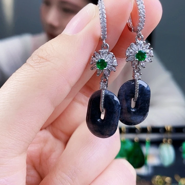 翡翠耳饰未镶嵌饰品