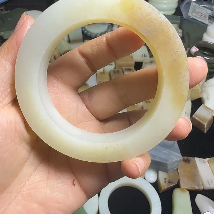 悟***默和田玉（糖玉）未镶嵌珠宝半成品