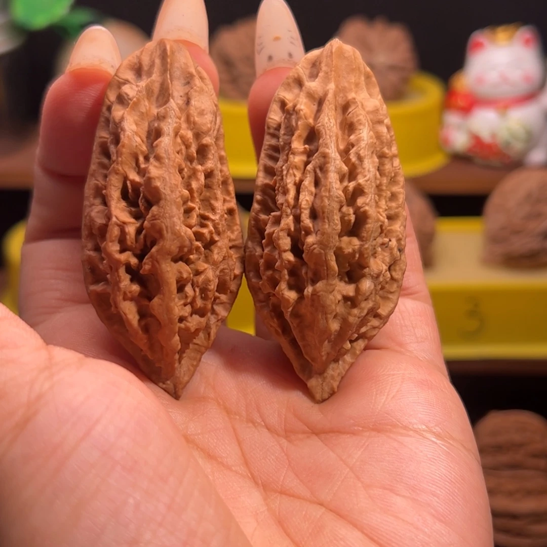 文玩核桃吊坠核桃26磕碰