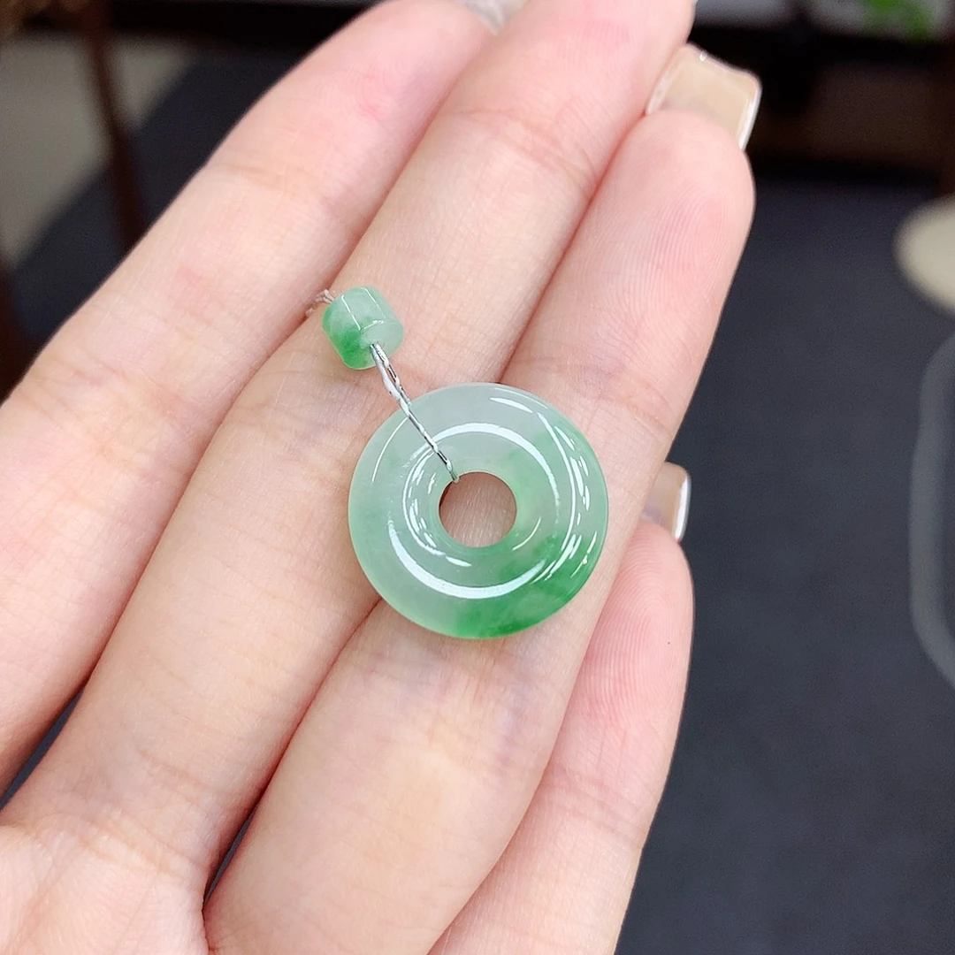 未镶嵌戒指翡翠甜甜圈
