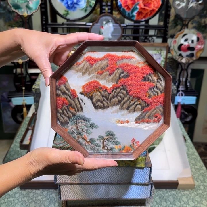 刺绣刺绣工艺精湛独特设计理念异色