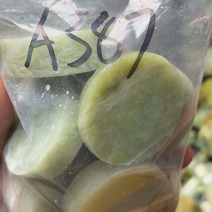 未镶嵌蛇纹石玉鱼缸石，盆景石