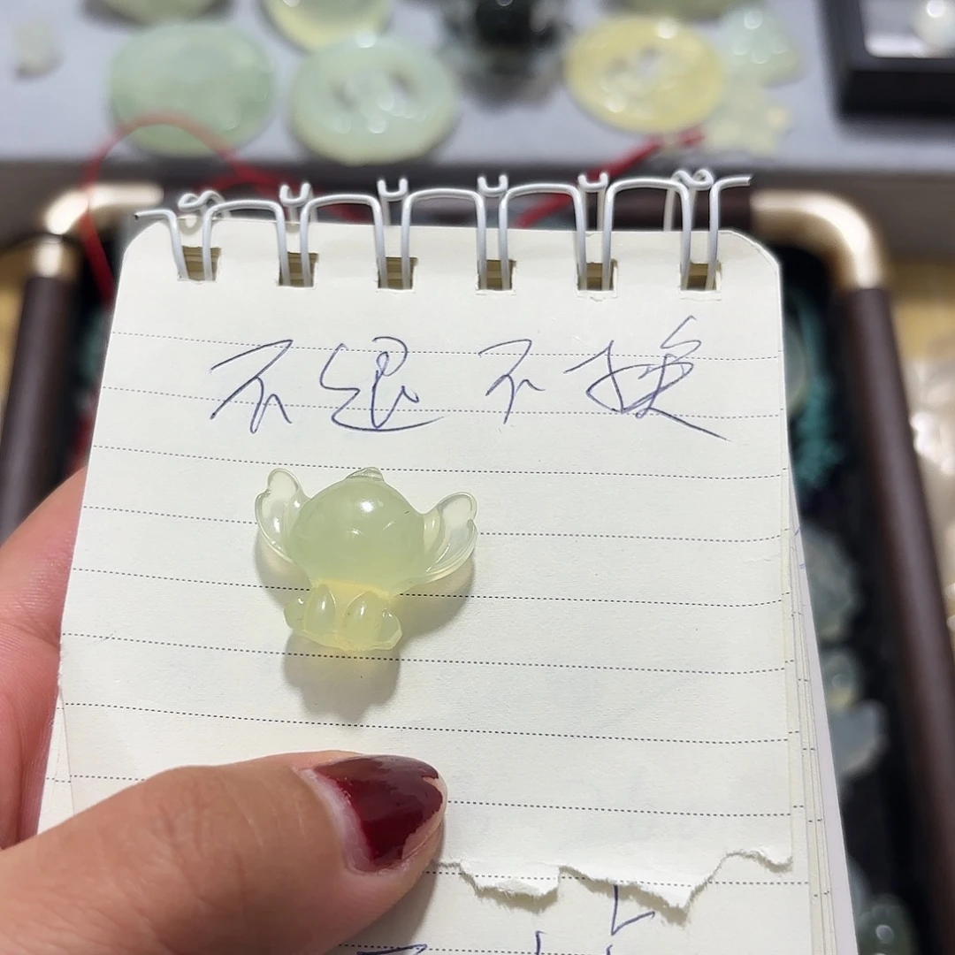 S****未镶嵌蛇纹石玉颈饰