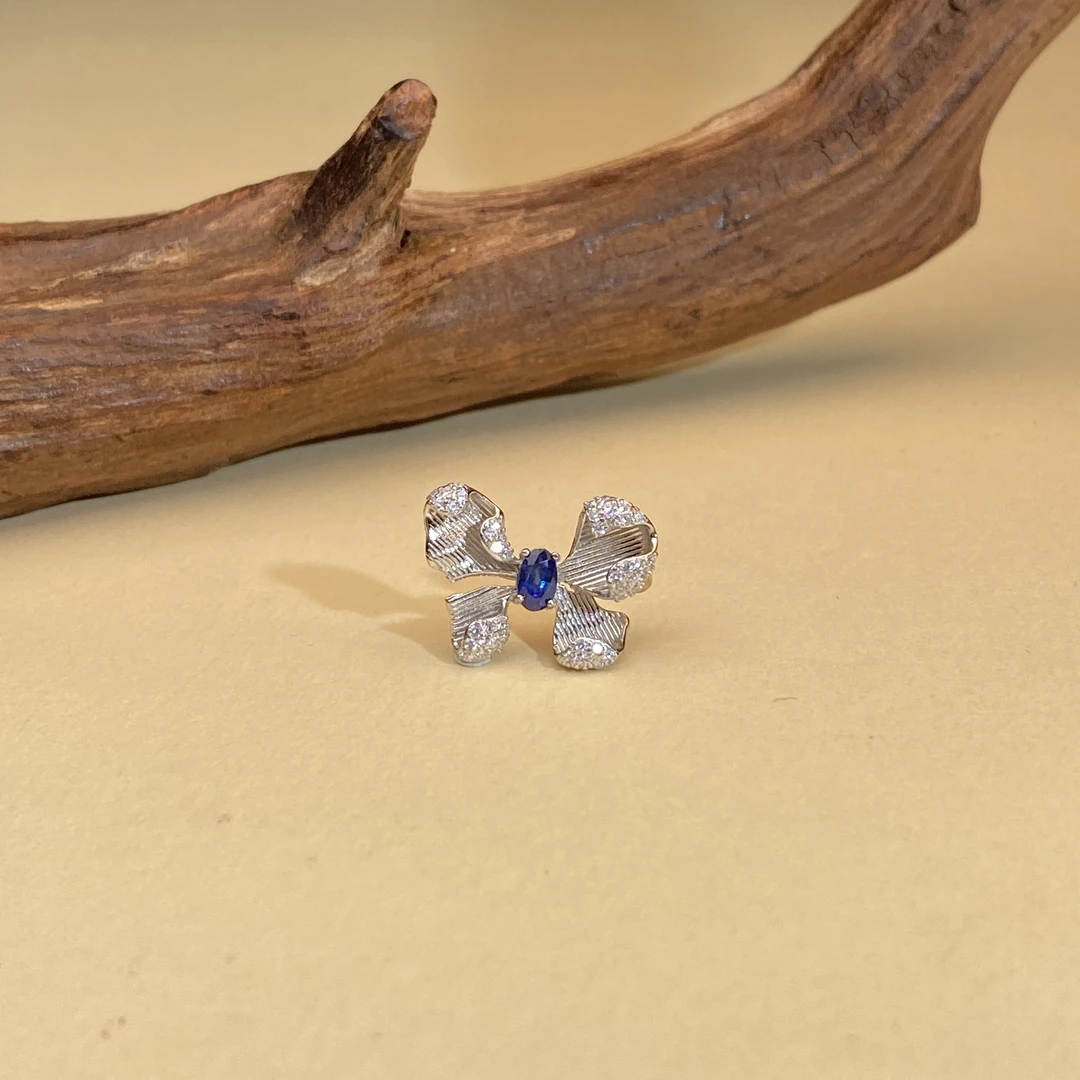 【小北好物】S925银天然蓝宝石蝴蝶吊坠17QH252X3【约4*3mm】