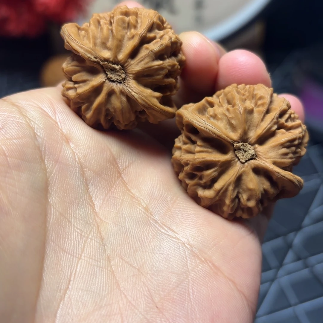 文玩核桃把件38尺桃心宫灯