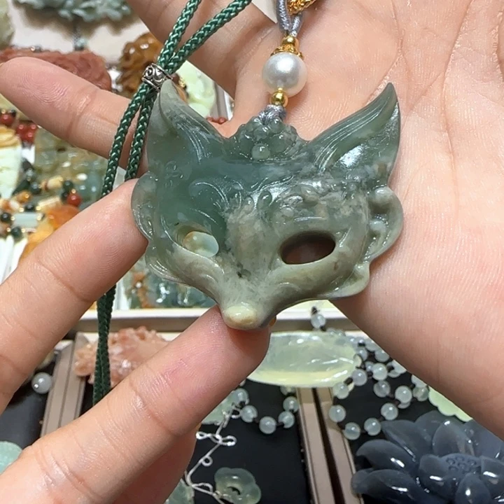 蛇纹石玉未镶嵌吊坠