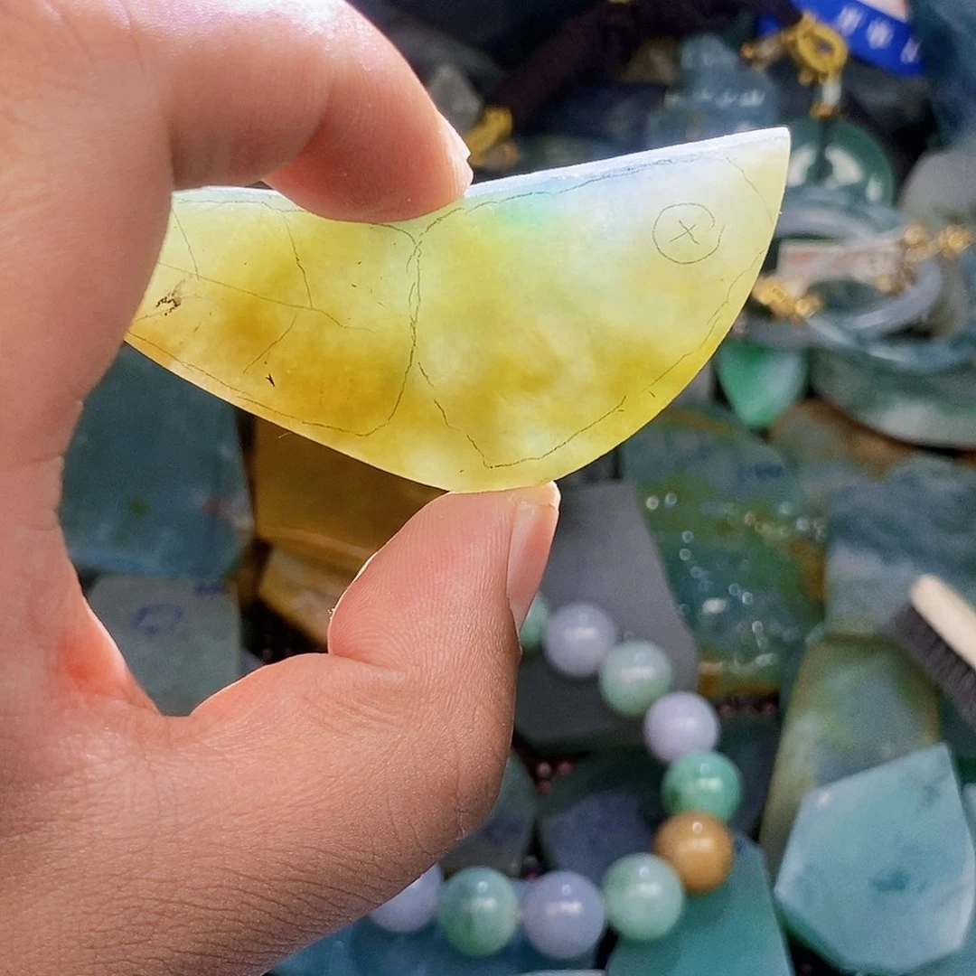 颈饰未镶嵌翡翠冰**影翡翠