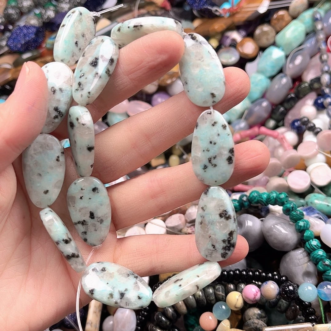 么***哒石英质玉未镶嵌手饰