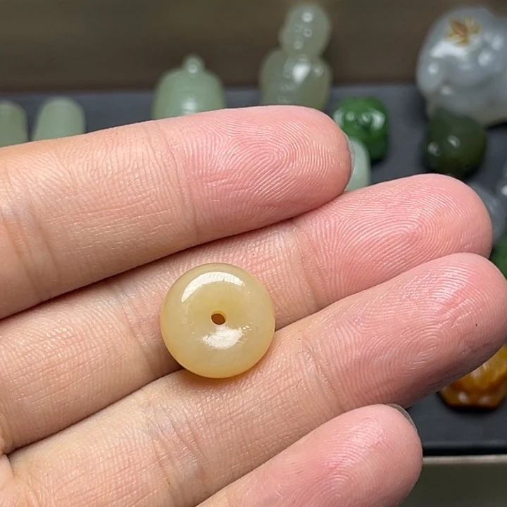 五***门吊坠(不含链)未镶嵌和田玉
