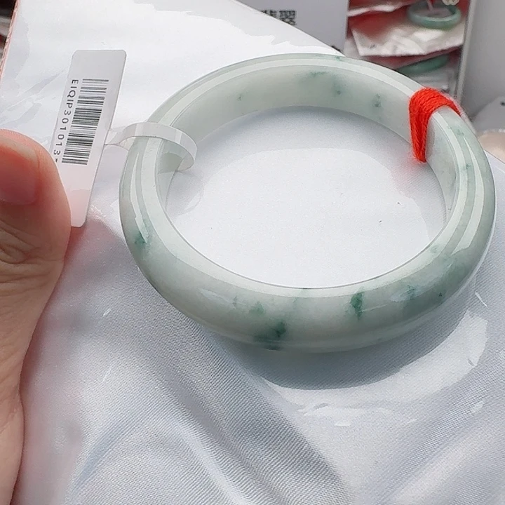 翡翠未镶嵌手镯57-1013