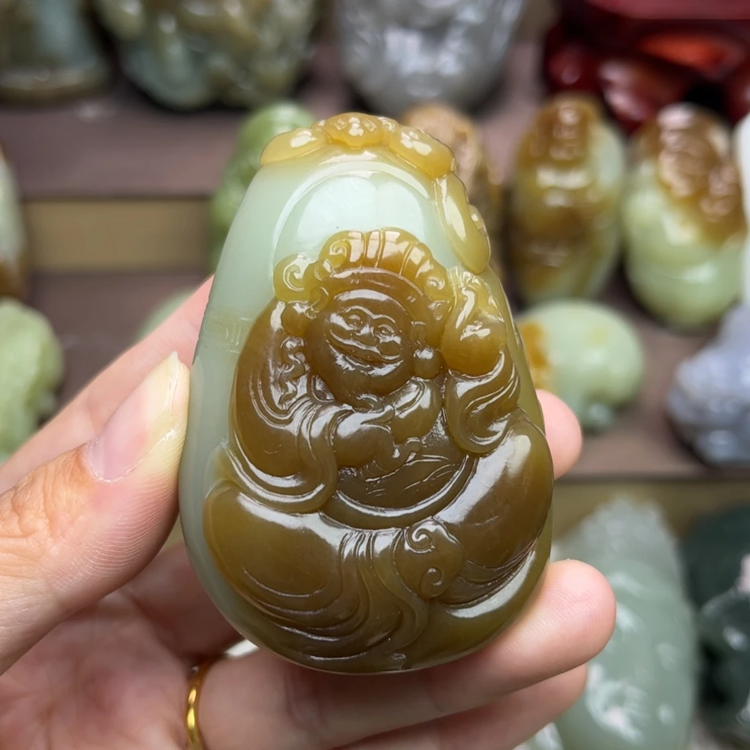 和田玉未镶嵌把件