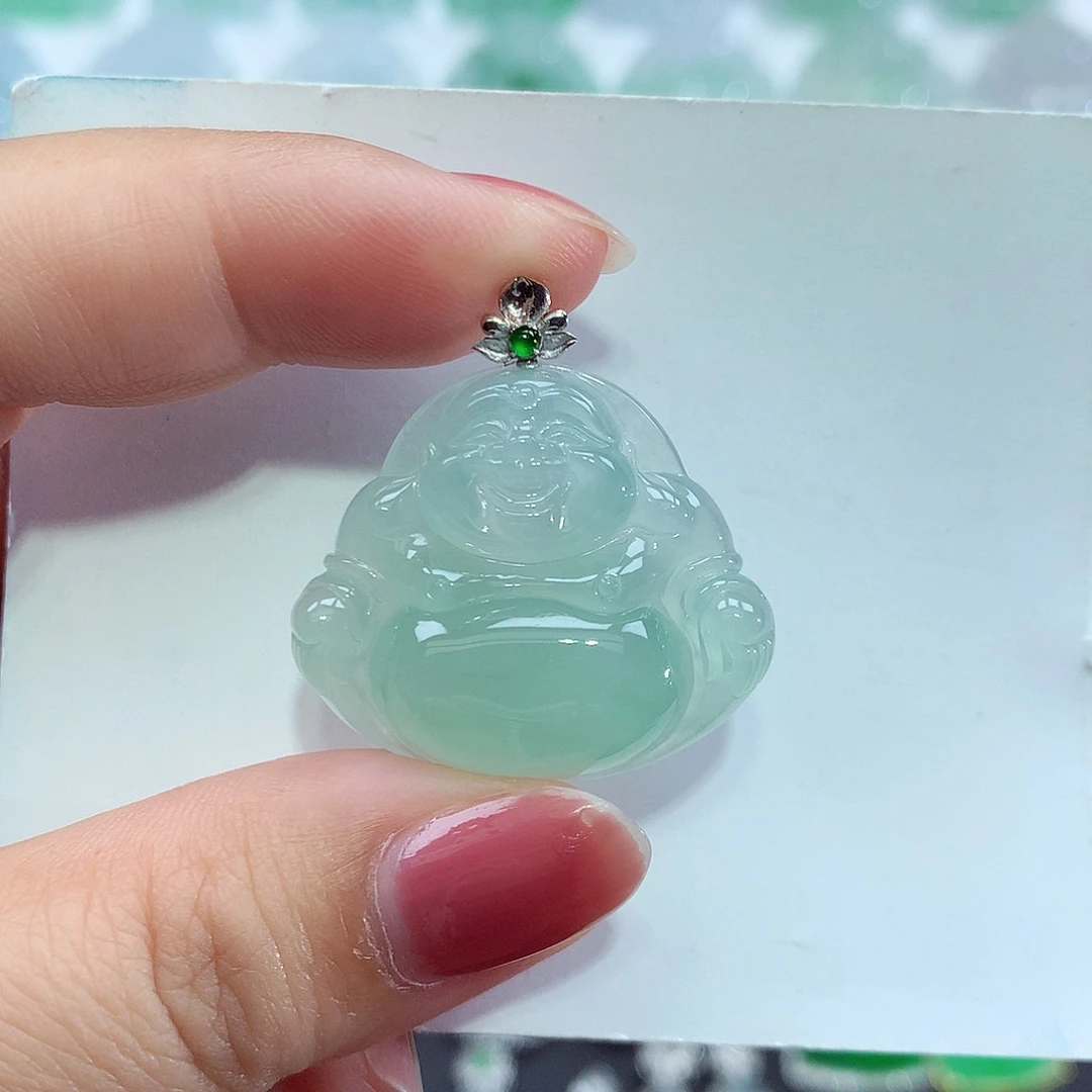 翡翠18K金镶嵌颈饰佛