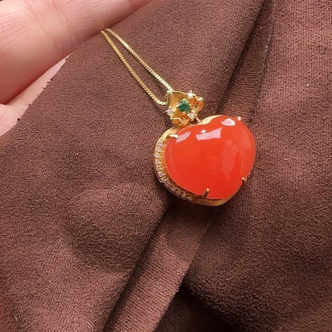 南红玛瑙18K金镶嵌颈饰