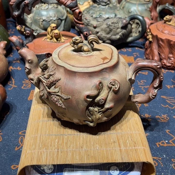 杨***啦茶壶紫砂紫砂。
