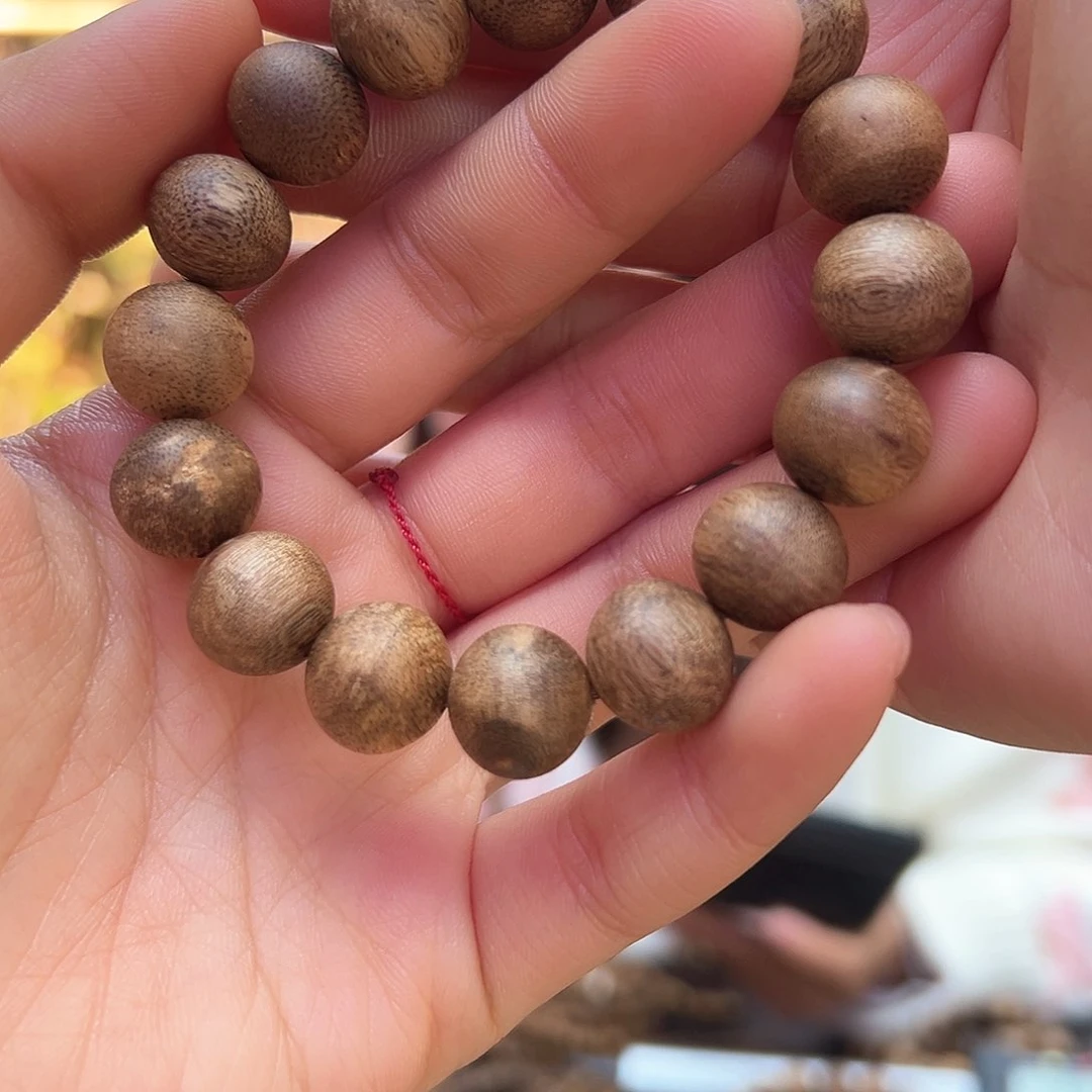 沉香手串老乌身卡13，多样性发货一条