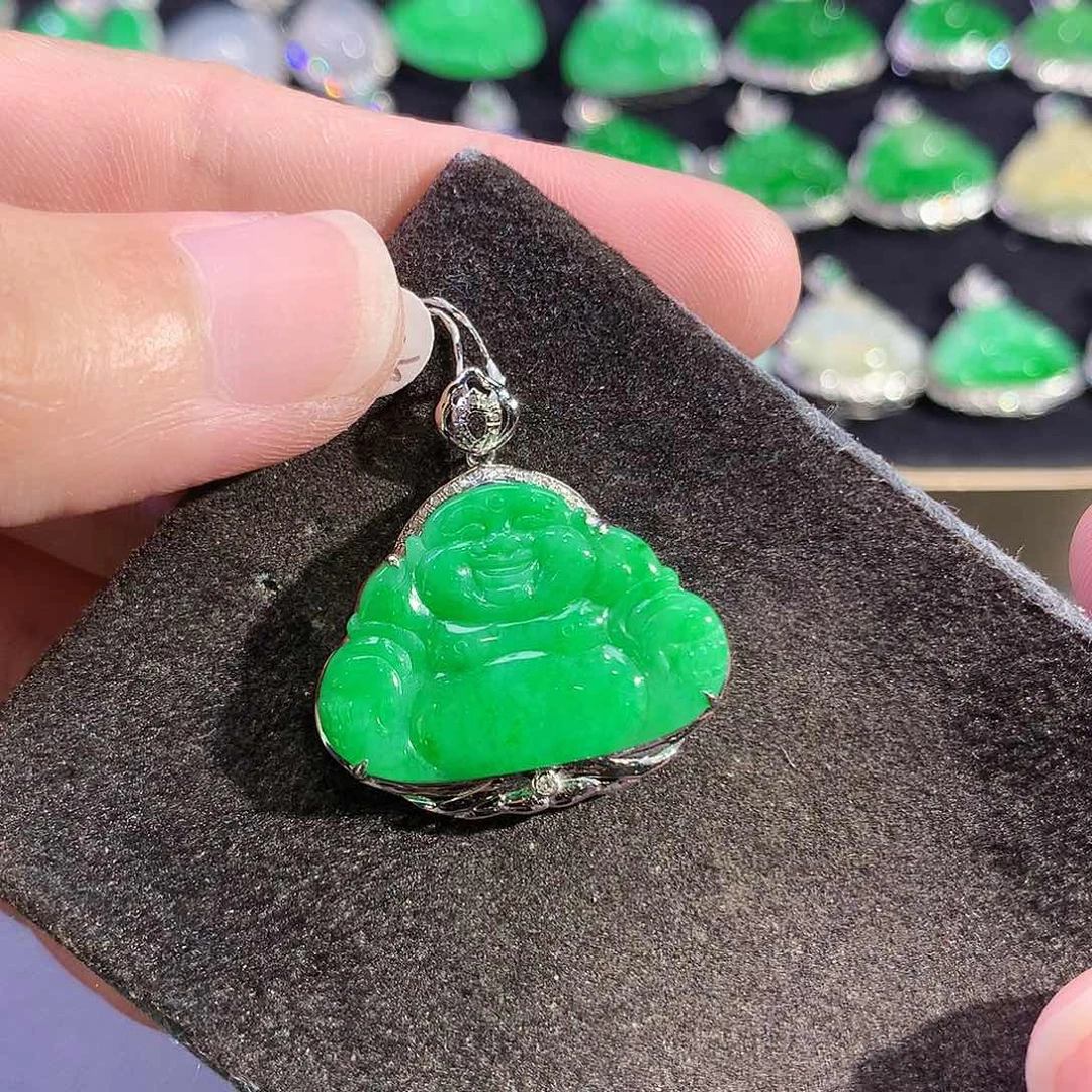 翡翠18K金镶嵌吊坠(赠链)