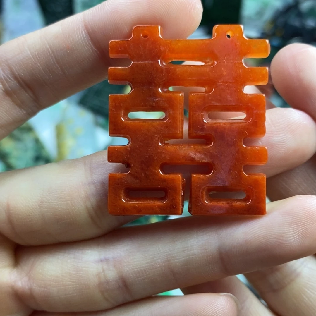 翡翠颈饰未镶嵌青**影吊坠