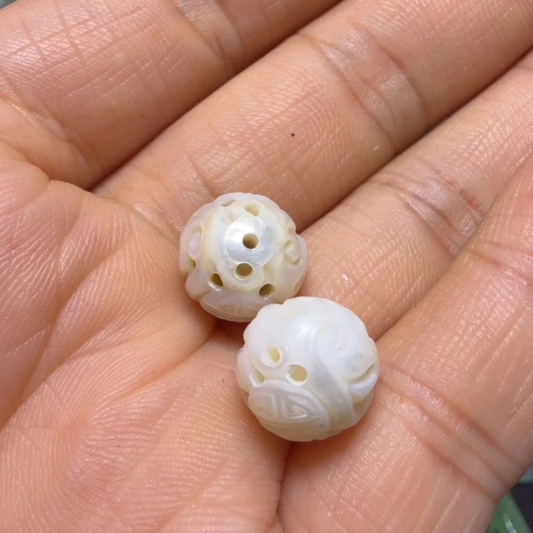 陈***环蜜蜡未镶嵌颈饰吊坠等各种