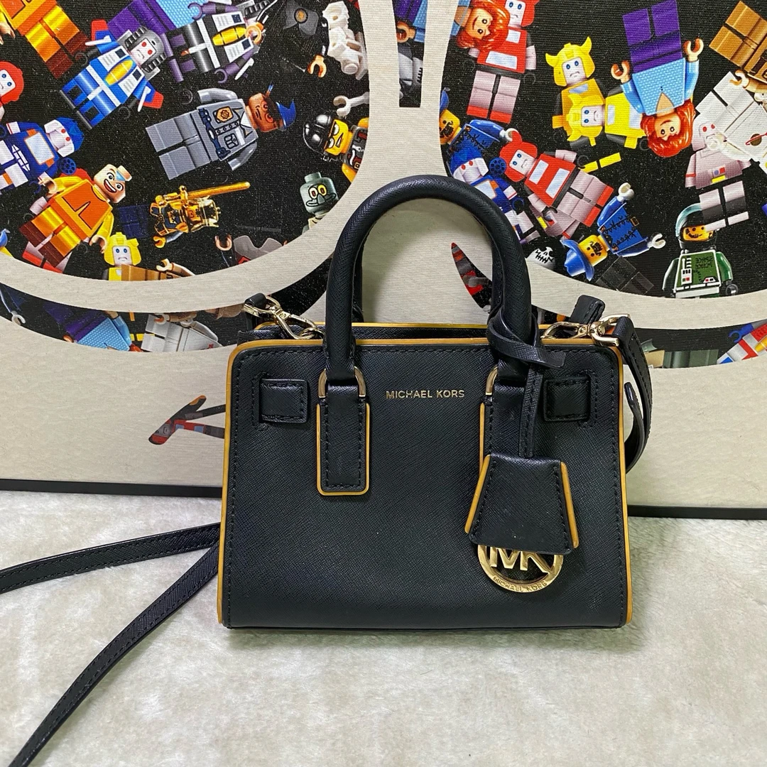 95新 MICHAEL KORS/迈克高仕 21167斜挎包14*18