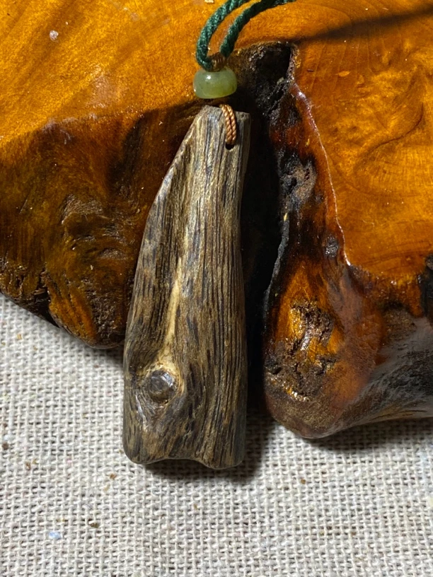 奇楠沉香随形小吊坠