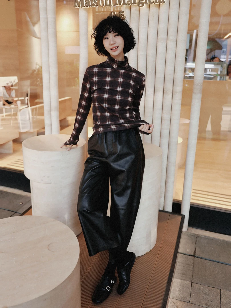 TT设计师【吻秋风】高级感对格印花长绒棉高领打底衫TT191384