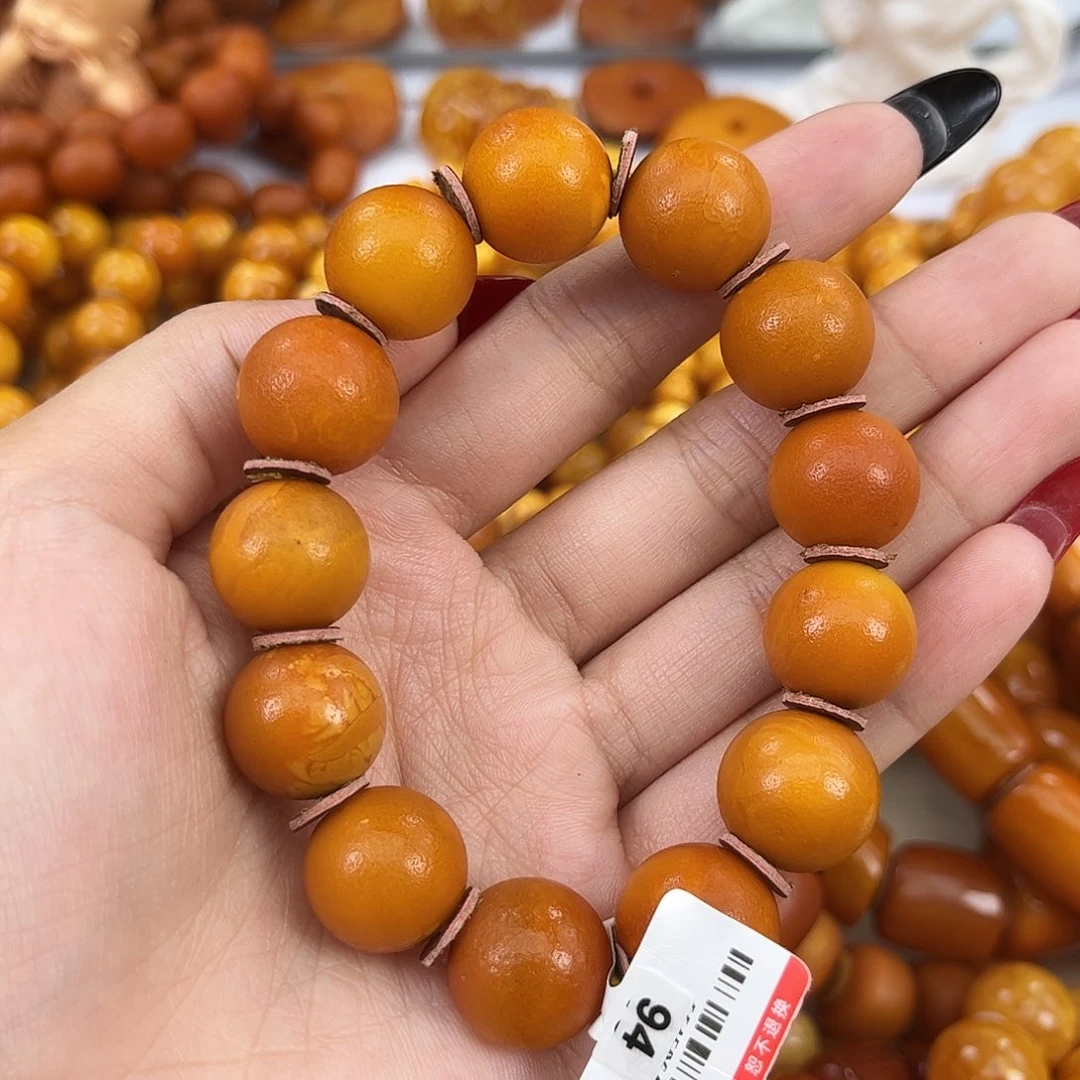 琥珀颈饰未镶嵌蜜蜡