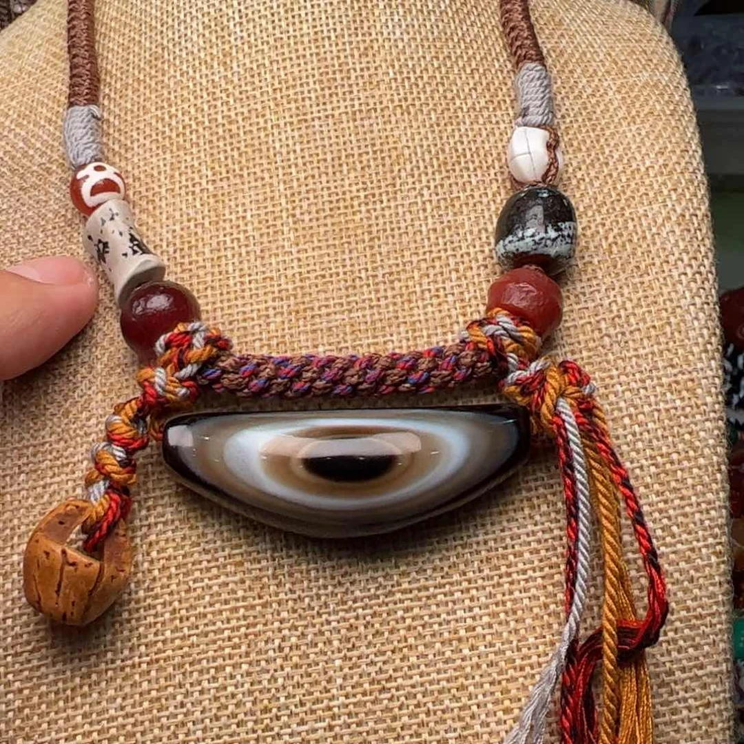 玛瑙/玉髓颈饰未镶嵌