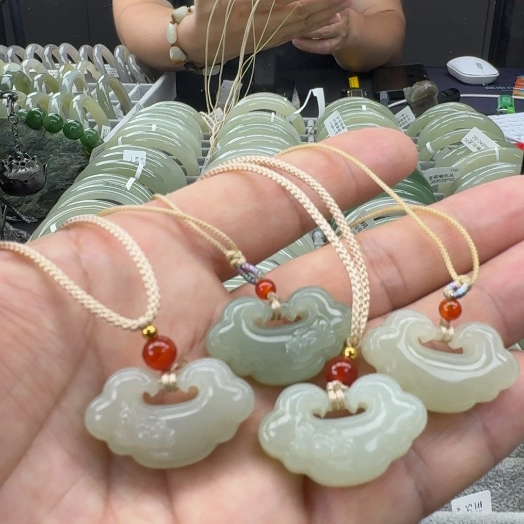 和田玉（糖玉）手镯未镶嵌