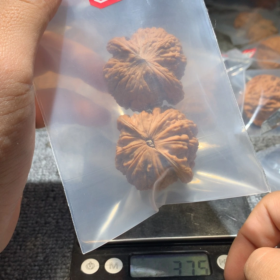 猴头核桃吊坠A***.57988654678899