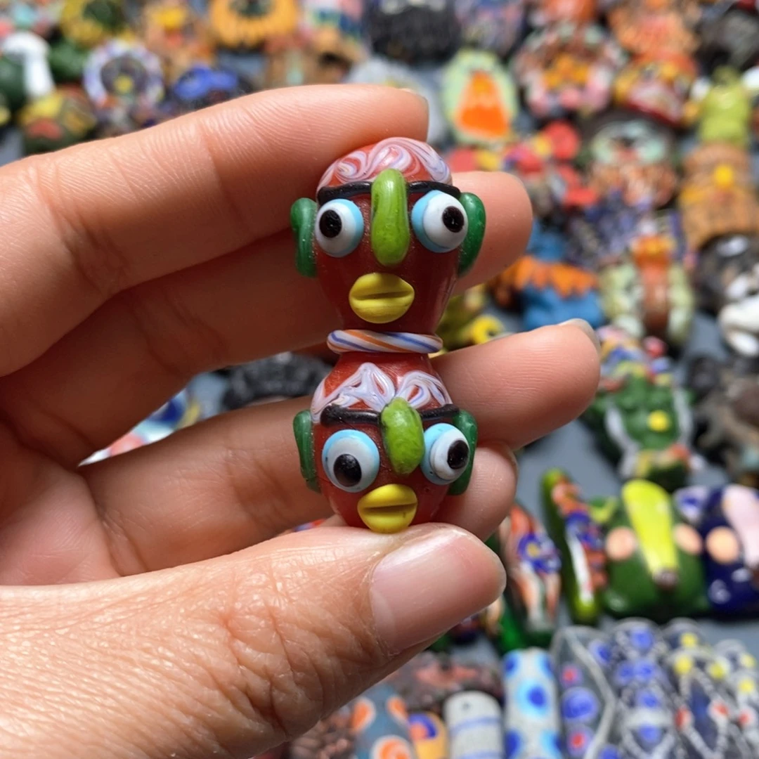 琉璃颈饰印度尼西亚双脸娃