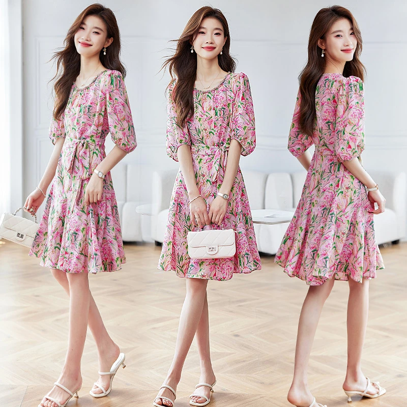 甜美减龄小碎花连衣裙女夏季2025新款雪纺收腰遮肉显高五分袖裙子