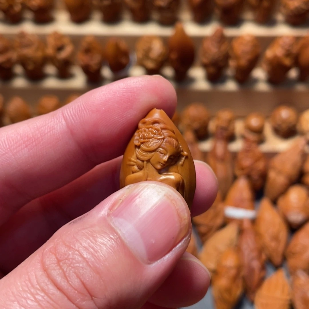 橄榄核吊坠貂蝉美女0002