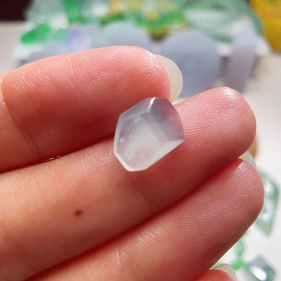 定制翡翠未镶嵌随形戒面