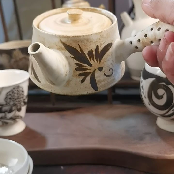 磁州窑粗泥手工壶
