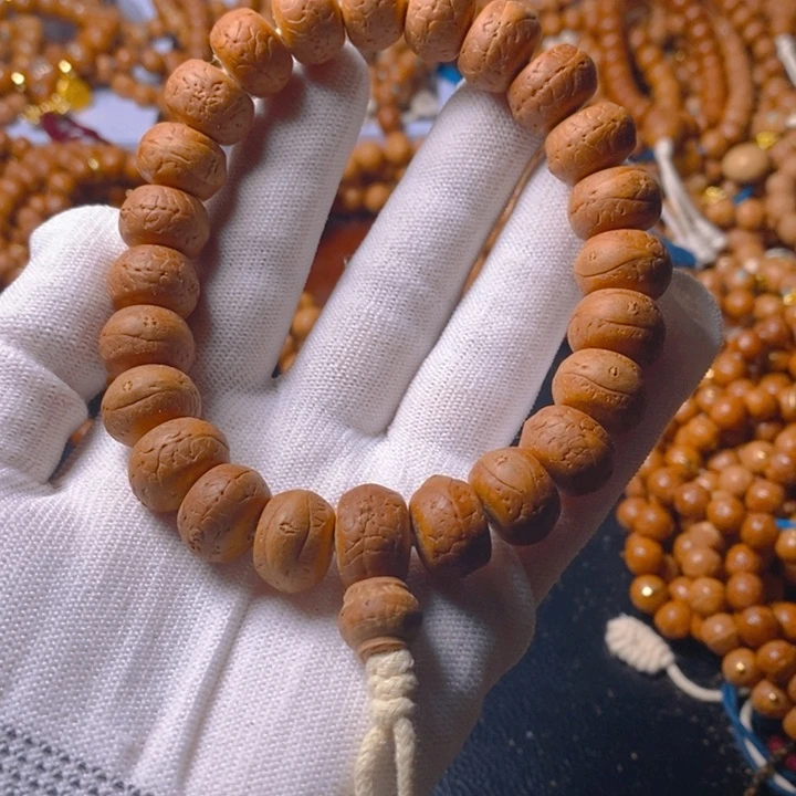 和***抱尼泊尔凤眼菩提树籽